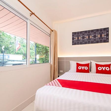 Oyo 328 Onion House Hotel Kata Beach  Buitenkant foto