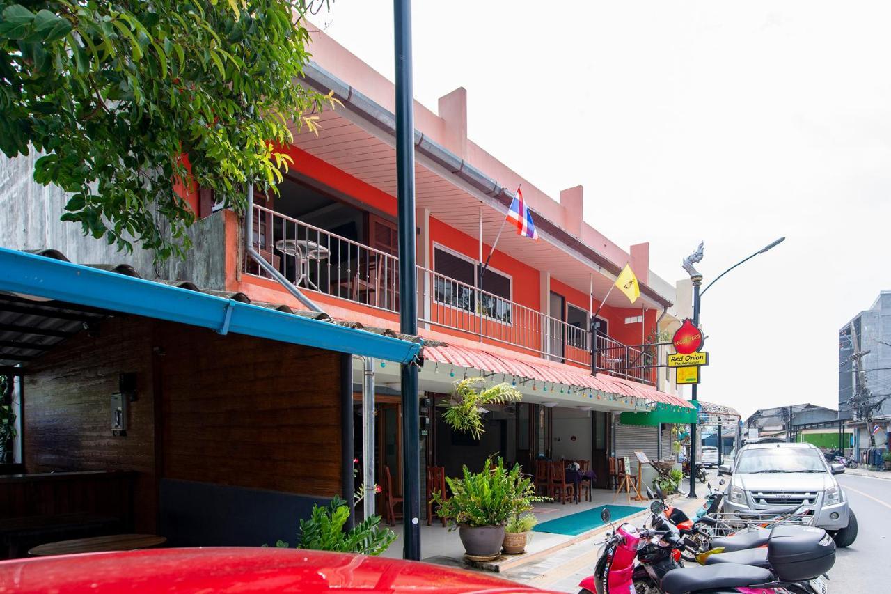 Oyo 328 Onion House Hotel Kata Beach  Buitenkant foto